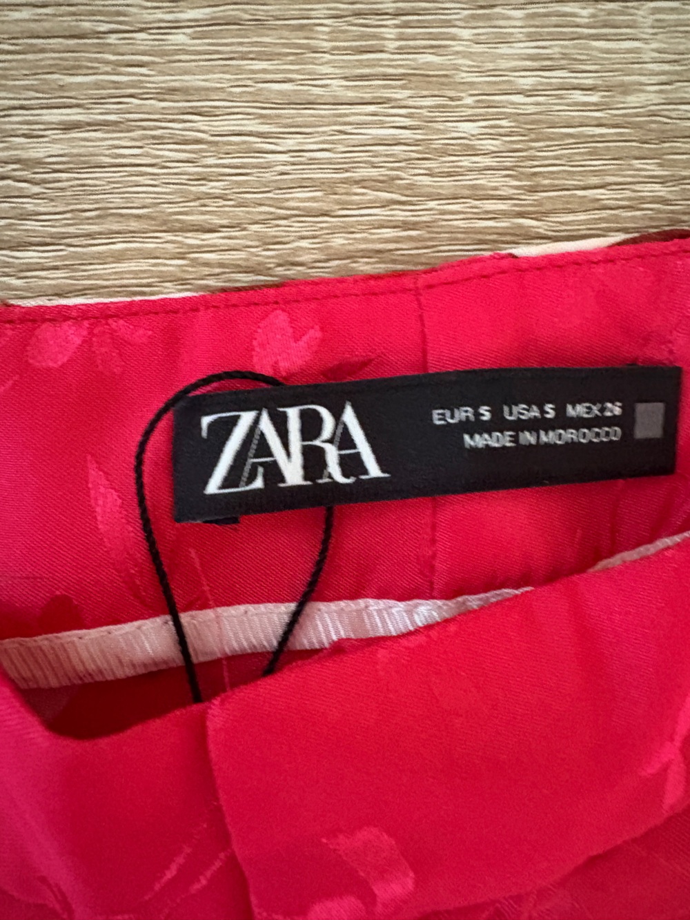 ZARA WOMAN's FLORAL PRINTED CROPPED TROUSERS PANT PINK
WHITE - Picture 8 of 11